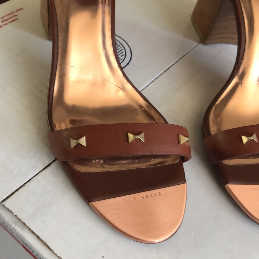 ⭕️ PRICE FIRM Ted Baker Size 40/10 Biah Studded Block Heels - Picture 3 of 13